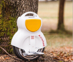 Airwheel auto-equilibrio scooter eléctrico es acerca de la inteligencia más la seguridad.