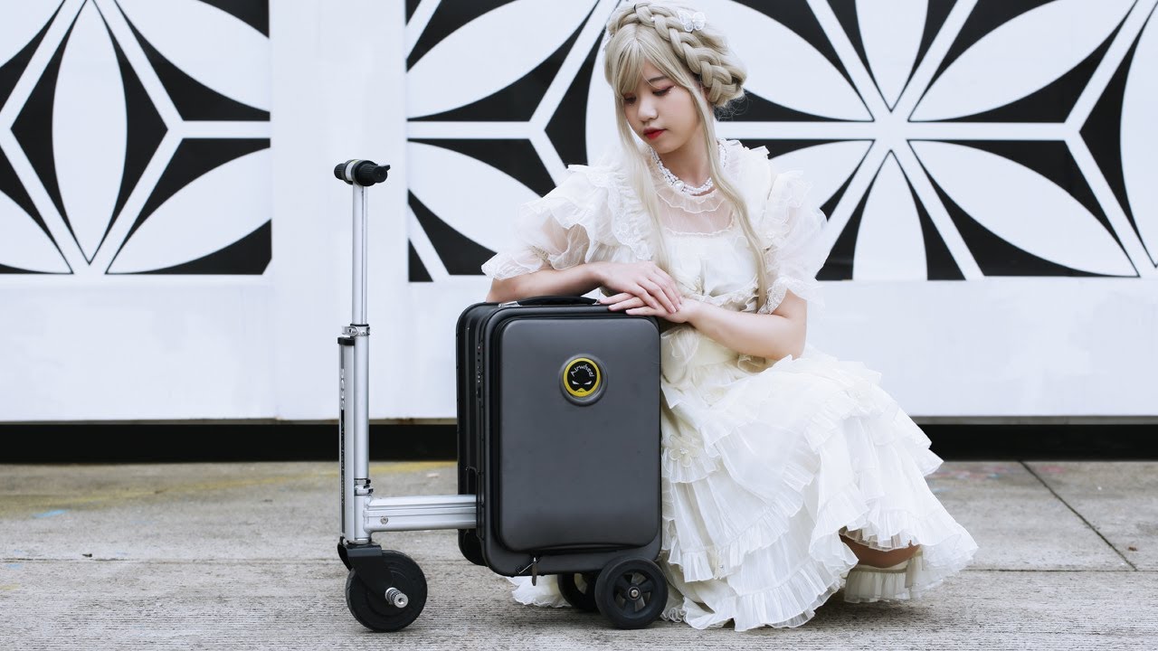 Airwheel SE3S electric luggage