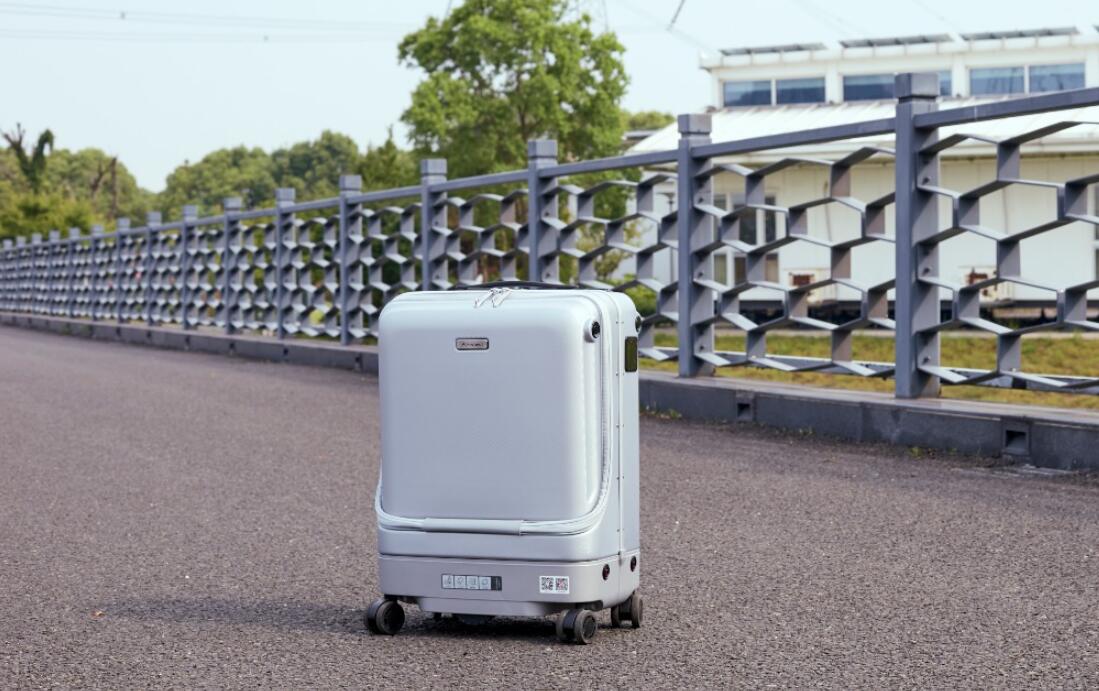 Airwheel SR5 Smart suitcase